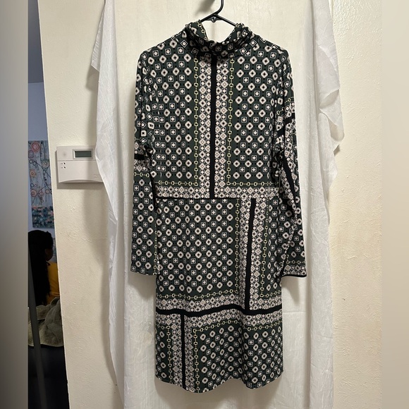 C. Wonder Dress. Size XL. - Picture 8 of 8